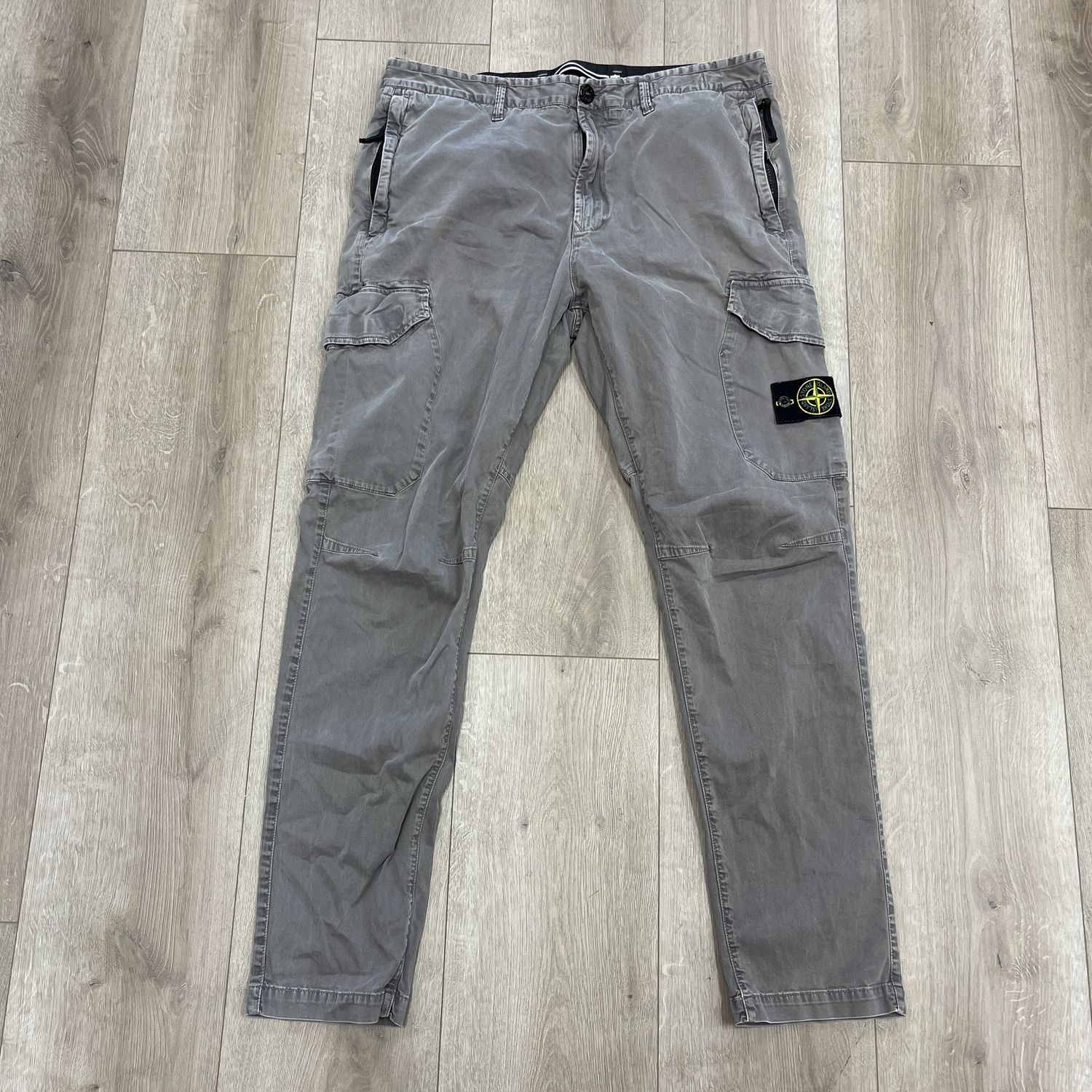 Stone Island Cargo RE-T Cement - Pre-Owned, Clothing Size: 34, Product Condition: Pre-Owned