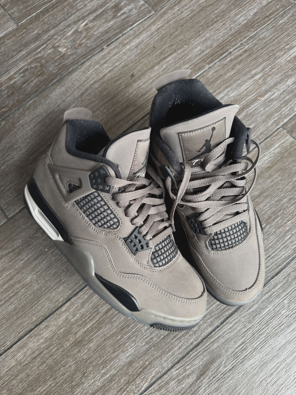 Air Jordan 4 Retro Cave Stone • Pre-Owned [0677]