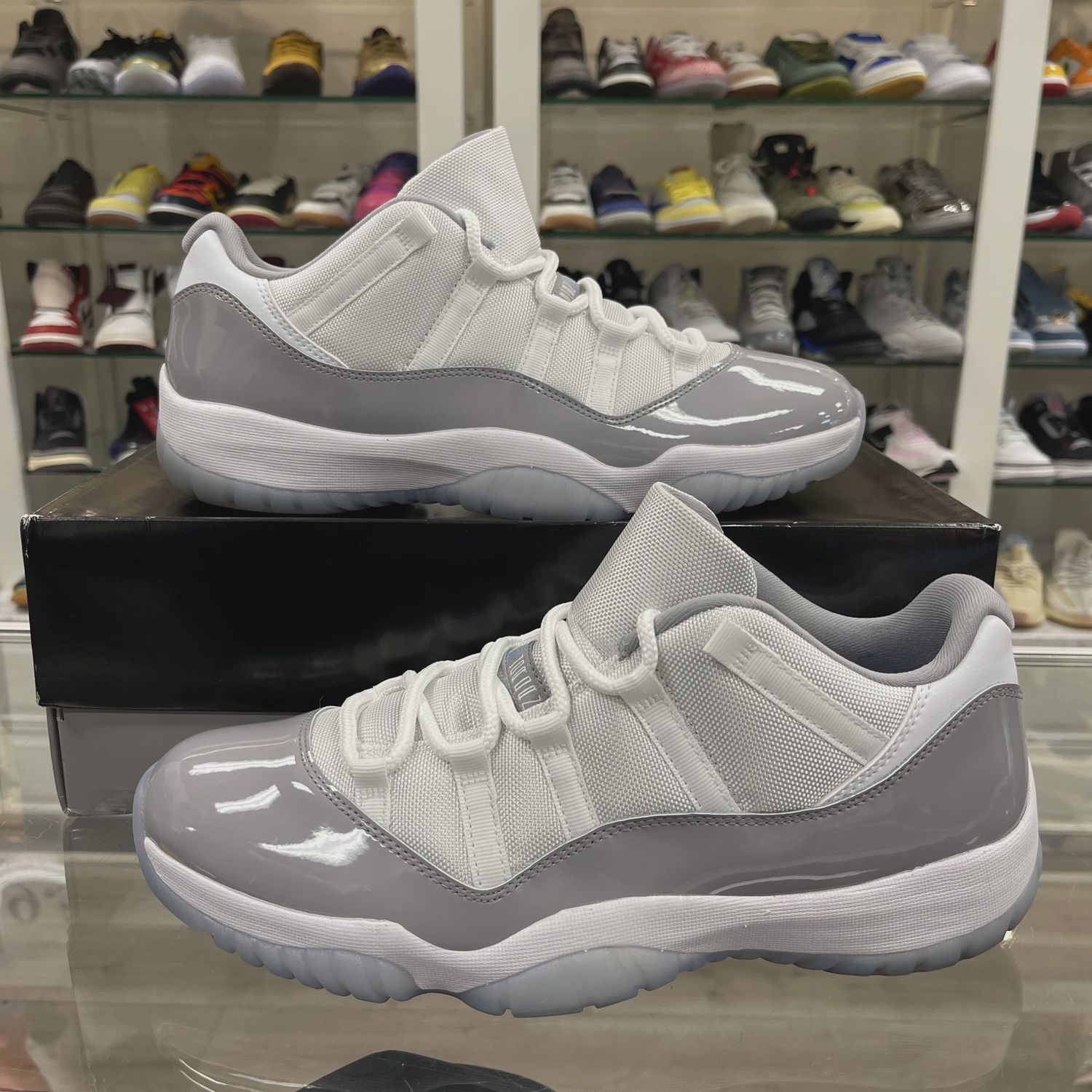 Air Jordan 11 Retro Low Cement Grey • Pre-Owned [3309]