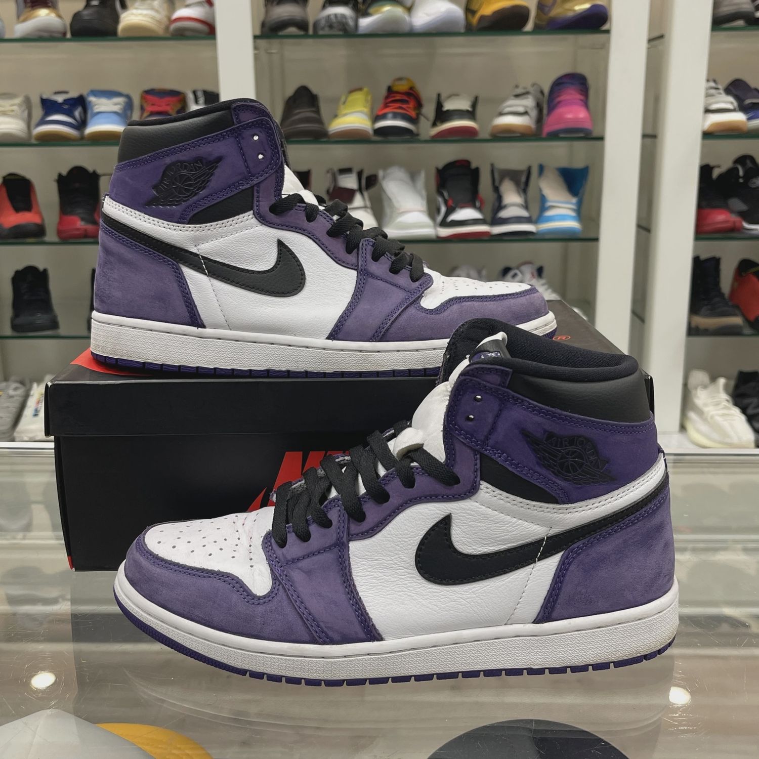 Air Jordan 1 Retro High Court Purple White • Pre-Owned [1456]