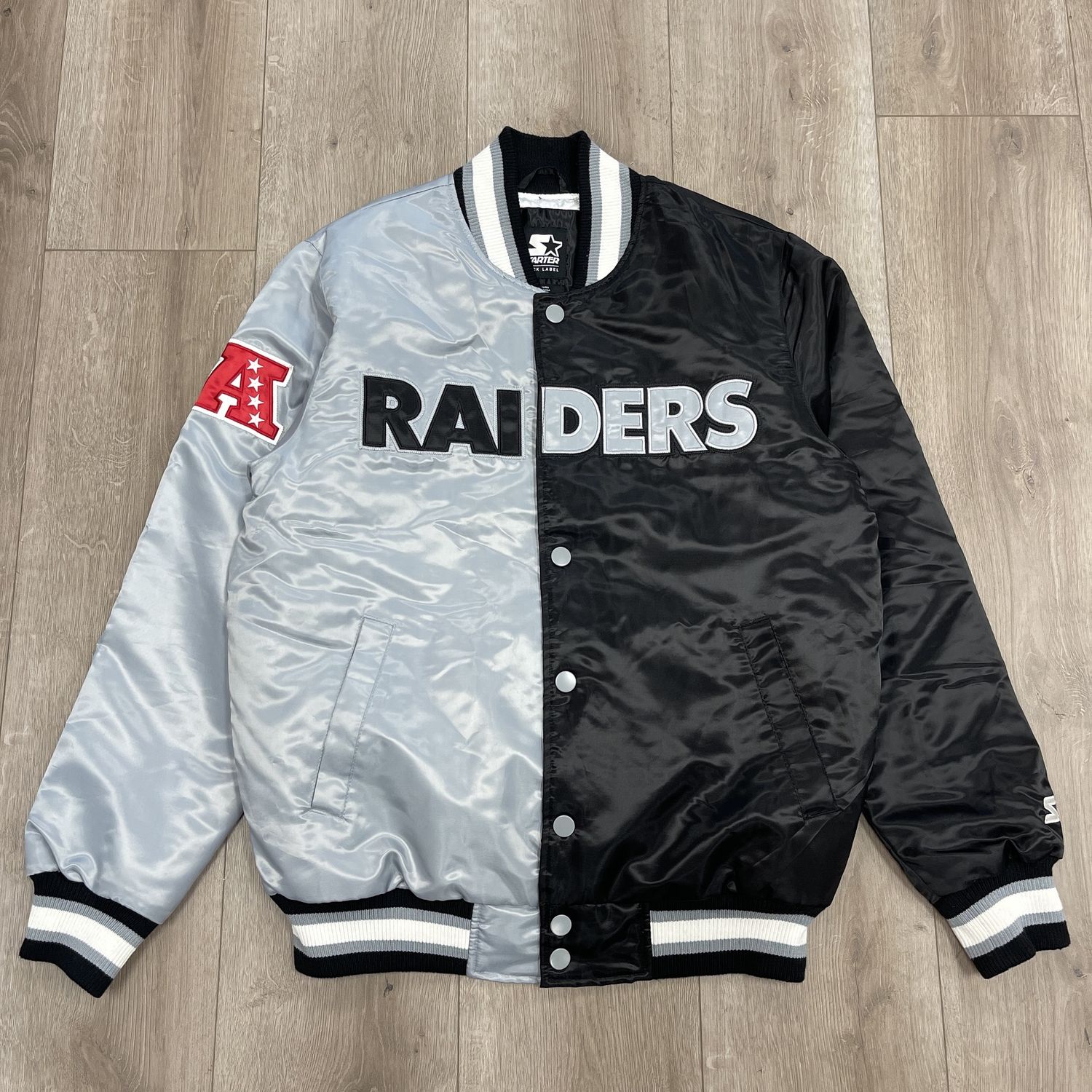 Las Vegas Raiders Bomber Satin Black and Grey Jacket - Pre-Owned, Clothing Size: M, Product Condition: Pre-Owned