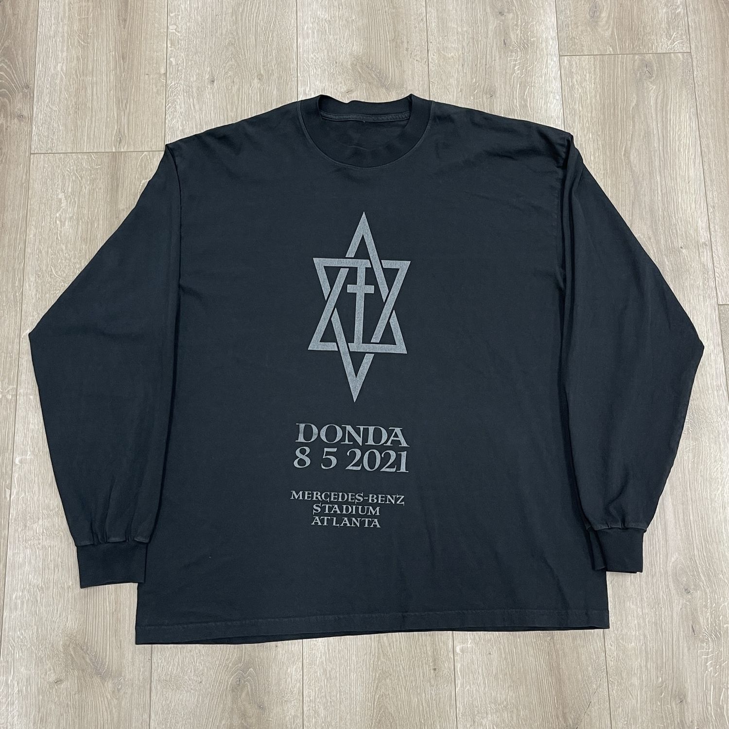 Kanye West DONDA August 5 Listening Event L/S T-shirt - Pre-Owned, Clothing Size: XL, Product Condition: Pre-Owned