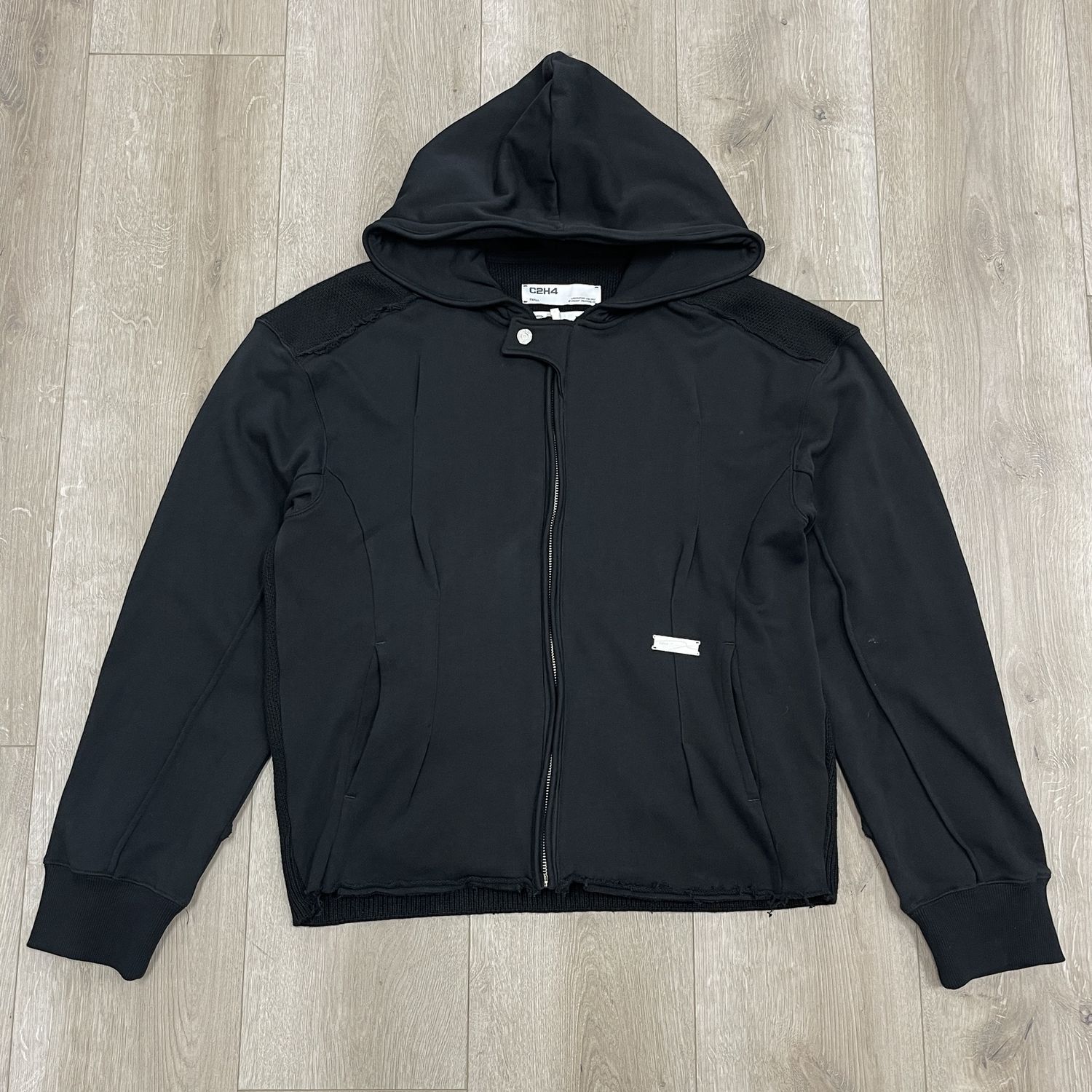C2H4 zip-up hoodie Black - Pre-Owned, Clothing Size: S, Product Condition: Pre-Owned