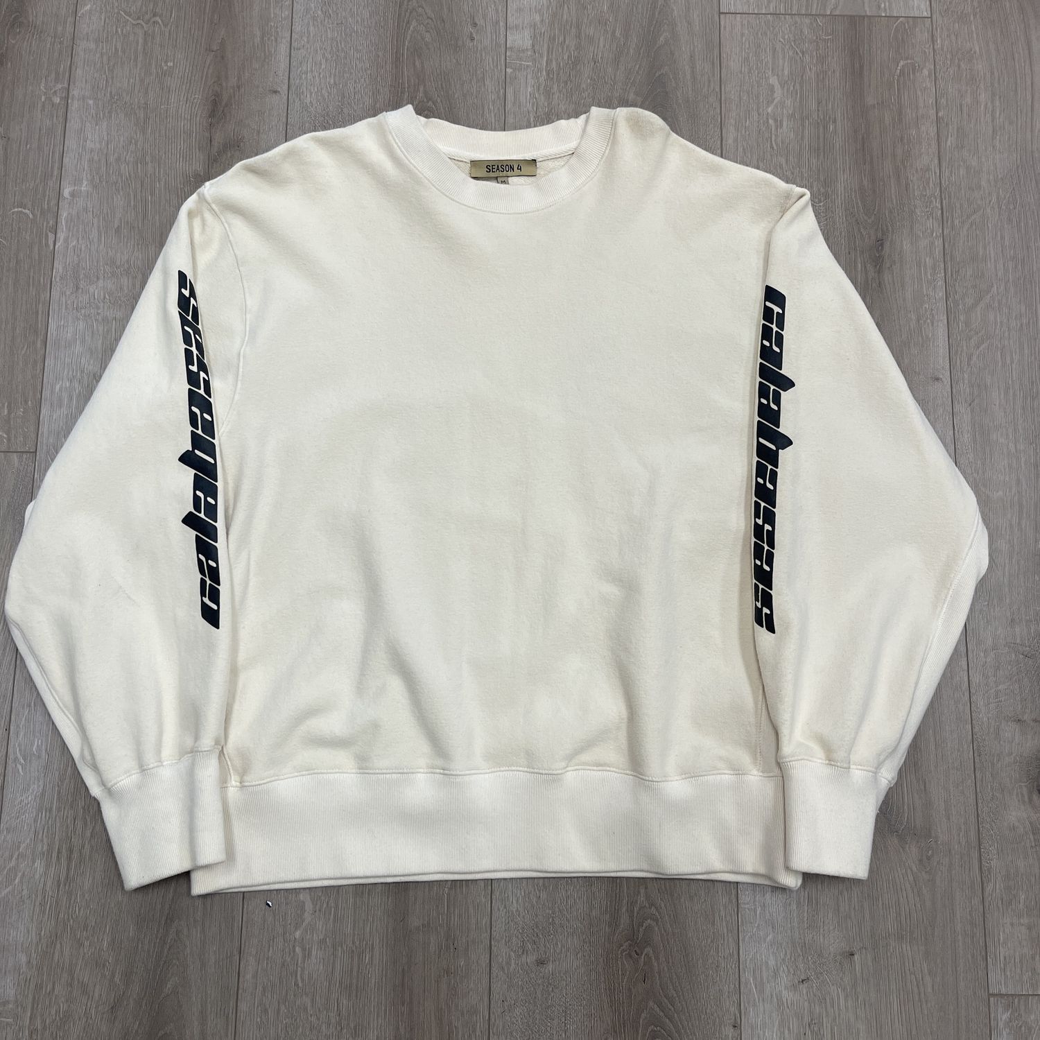 Yeezy Season 4 Calabasas Crewneck sweatshirt - Pre-Owned, Clothing Size: M, Product Condition: Pre-Owned