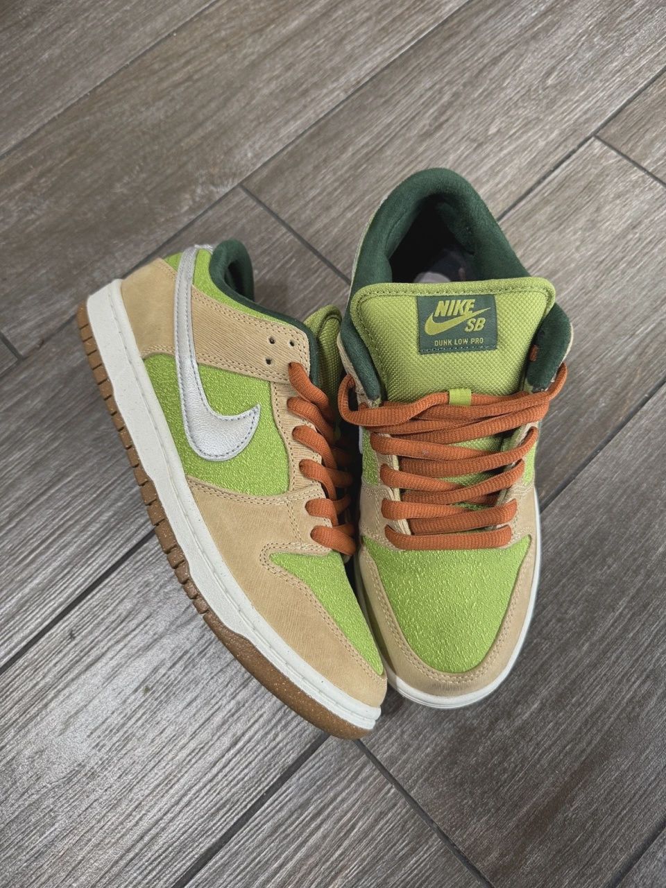 Nike SB Dunk Low Escargot • Pre-Owned [2859]
