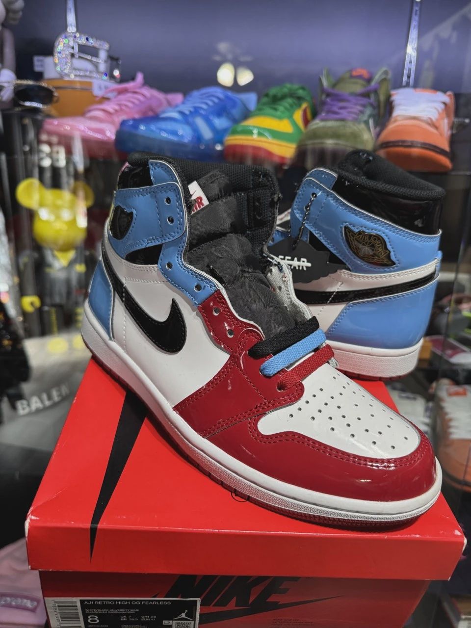 Air Jordan 1 Retro High Fearless UNC Chicago • Pre-Owned [6173]