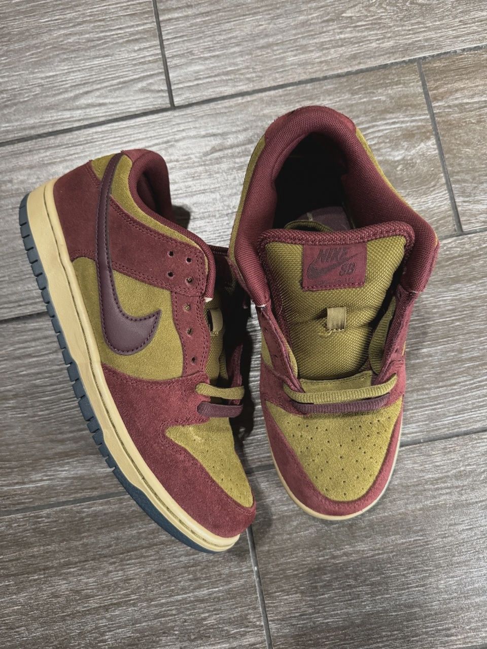 Nike SB Dunk Low Dark Team Red Olive Flak • Pre-Owned [8038]