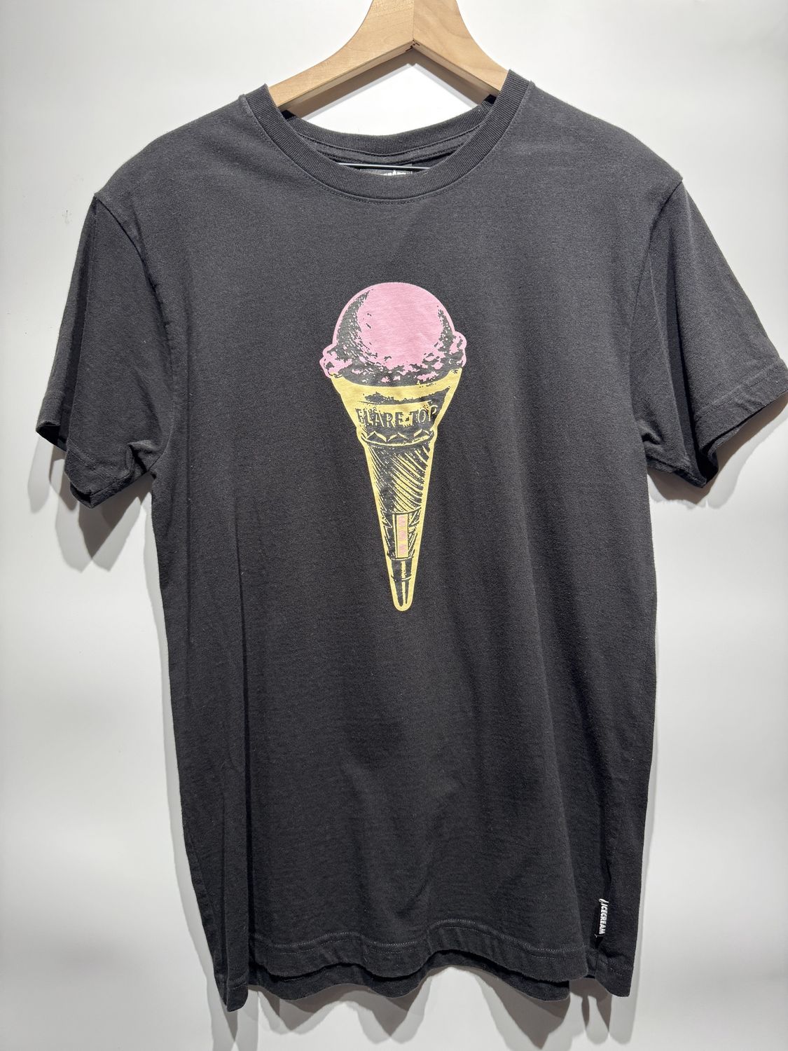 Ice Cream Graph Tee Flare Top / M - Pre Owned [2332], Clothing Size: M, Product Condition: Pre-Owned