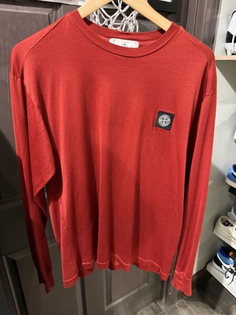 Stone Island Red Long Sleeve / L - Pre Owned [1165], Clothing Size: L, Product Condition: Pre-Owned