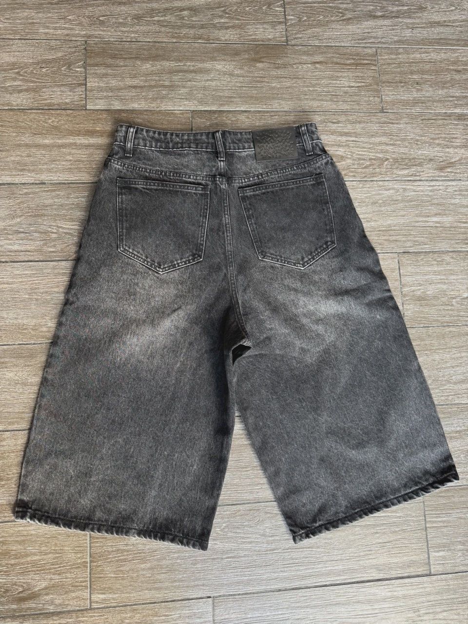 Basket Case Jorts size 34 • Pre-Owned [2646]