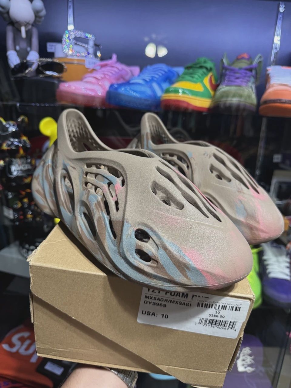 adidas Yeezy Foam RNNR MX Sand Grey • Pre-Owned [3769]