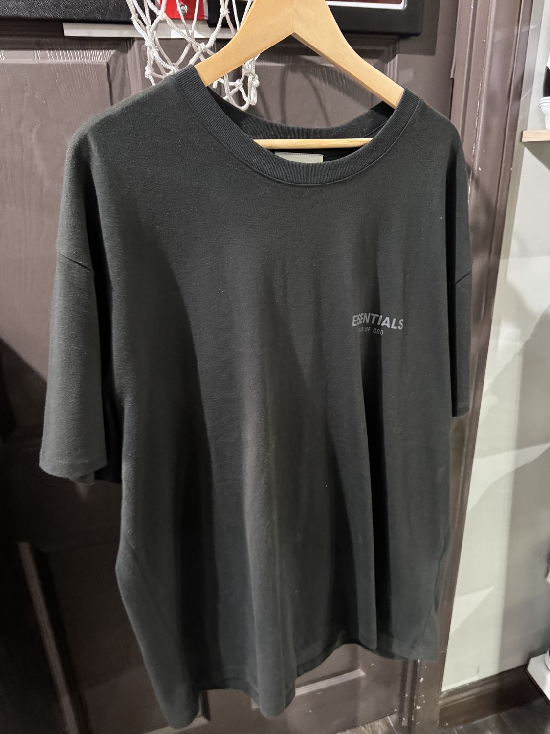 Essentials Black Reflective Chest Logo / M - Brand New [3949]