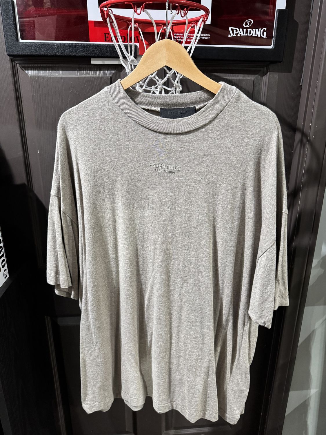 Essentials Short Sleeve Center Chest Logo Oatmeal / S - Pre Owned [9988], Clothing Size: S, Product Condition: Pre-Owned