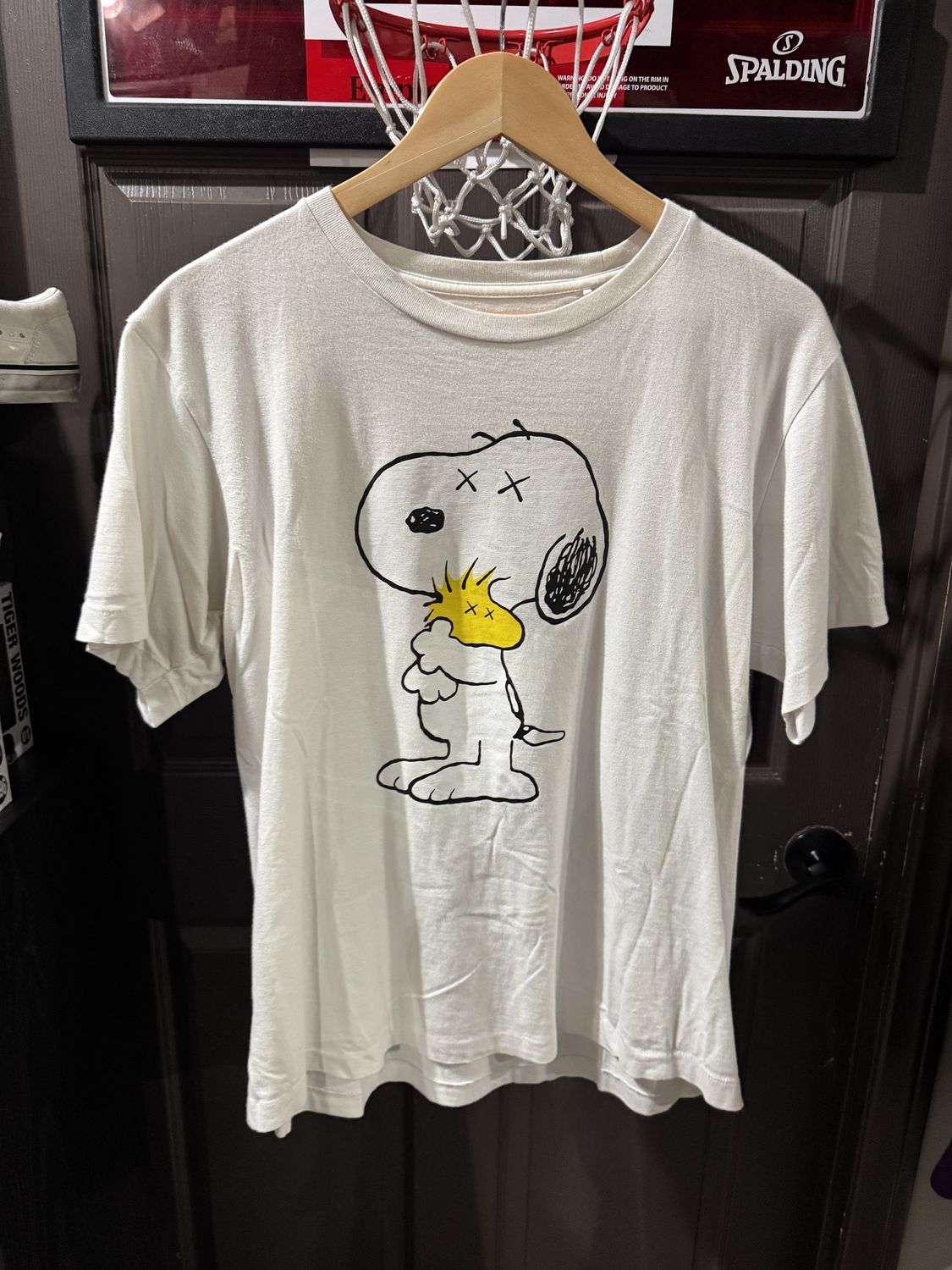KAWS x Peanuts Uniqlo Collab Snoopy &amp; Woodstock / L - Pre Owned [5986], Clothing Size: L, Product Condition: Pre-Owned