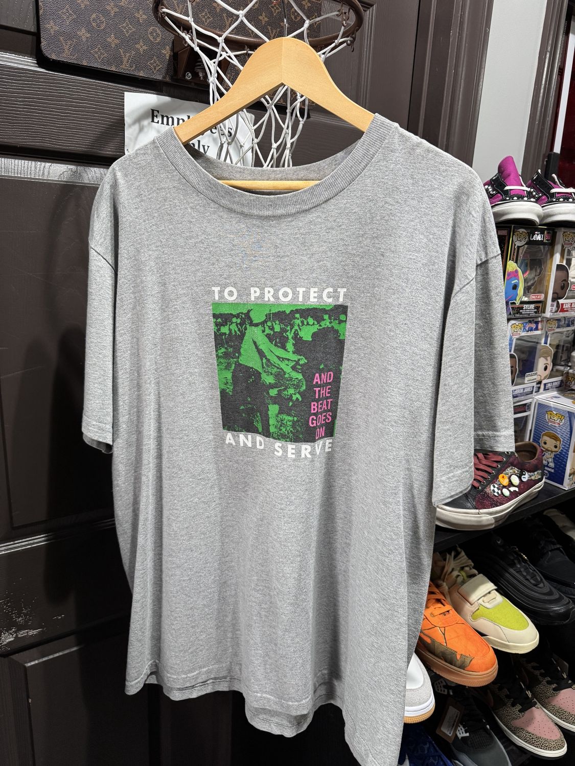 Supreme Protect And Serve Graph Tee Grey / XL - Pre Owned [4654], Clothing Size: XL, Product Condition: Pre-Owned