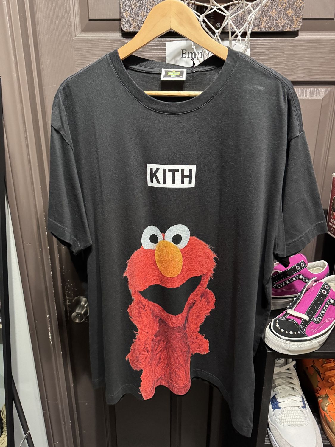 Kith x Sesame Street Elmo Tee Black / XL - Brand New [9588], Clothing Size: XL, Product Condition: Brand New