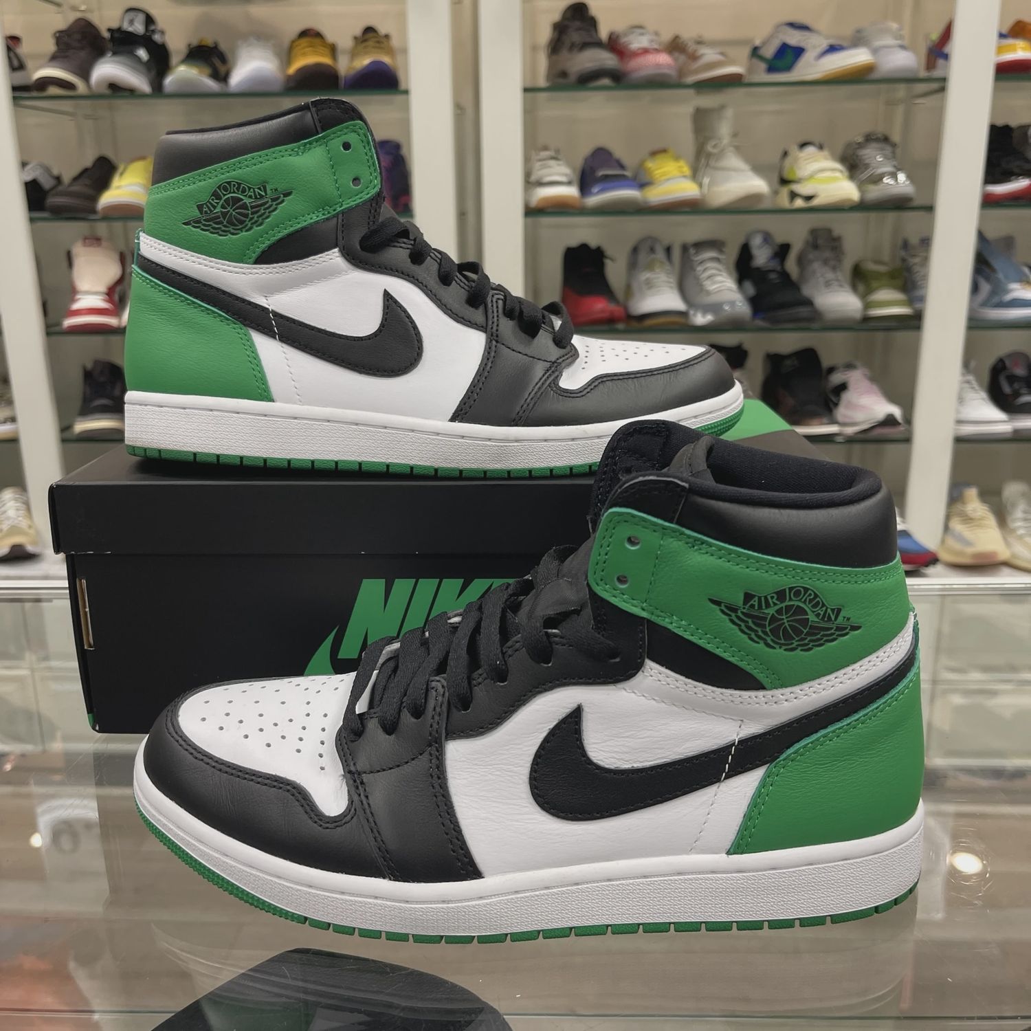 Air Jordan 1 Retro High Original Lucky Green • Pre-Owned [2586]