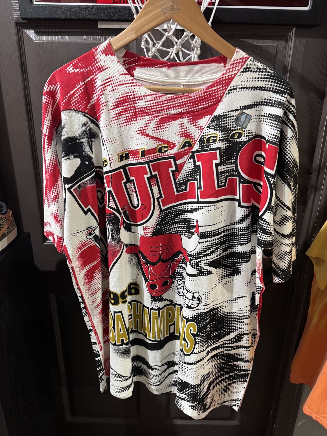 Vintage 1996 Cgiacgo Bulls AOP Tee / XL - Pre Owned [3369], Clothing Size: XL, Product Condition: Pre-Owned