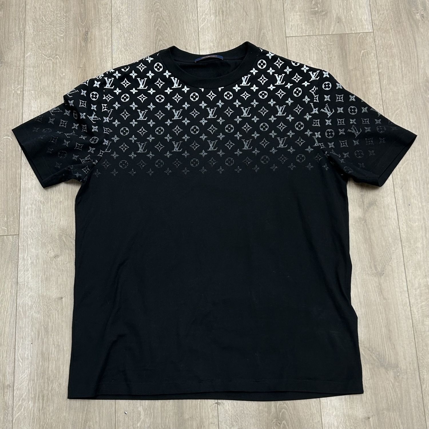 Louis Vuitton Gradient Cotton T-Shirt, Clothing Size: XXL, Product Condition: Pre-Owned