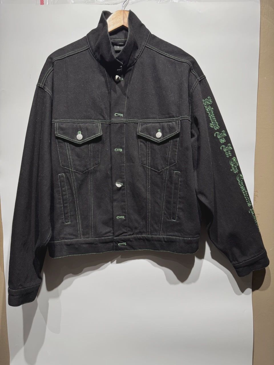 Revenge Green Jacket size Large • Pre-Owned [1638]