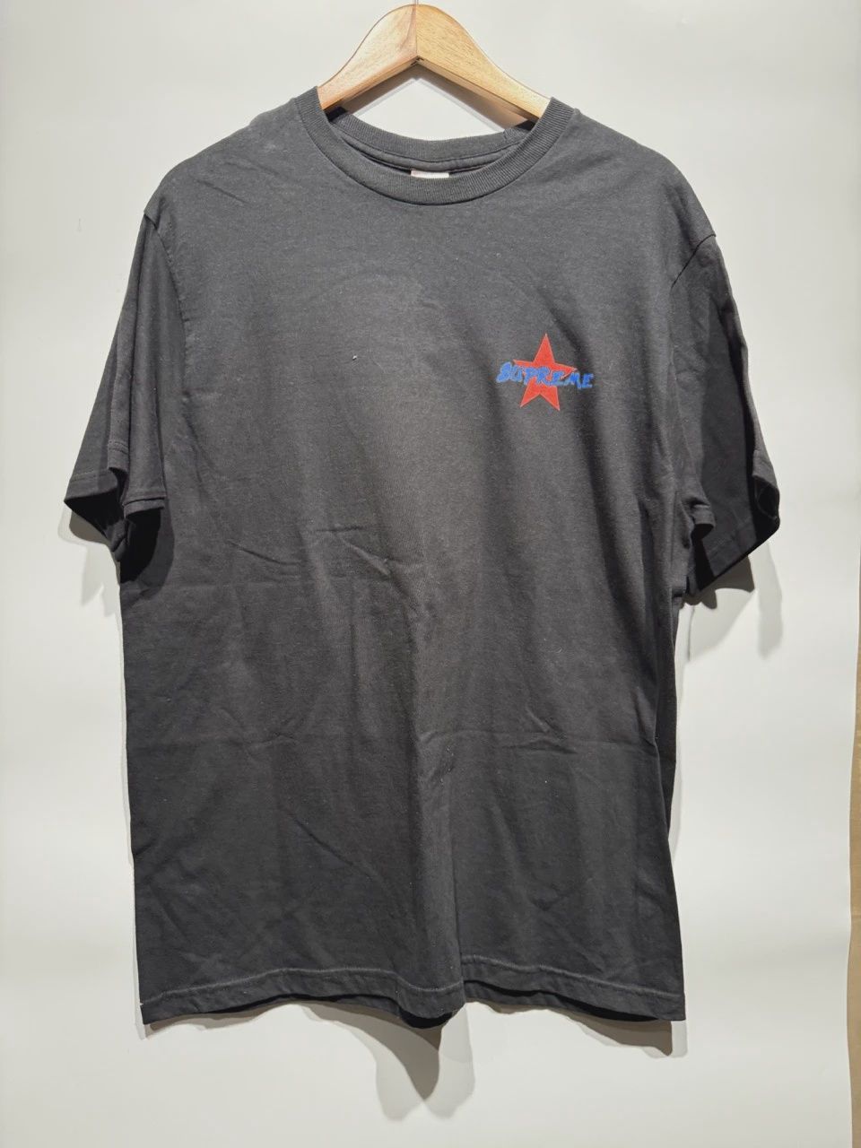 Supreme tee size Large • Brand New [2785]