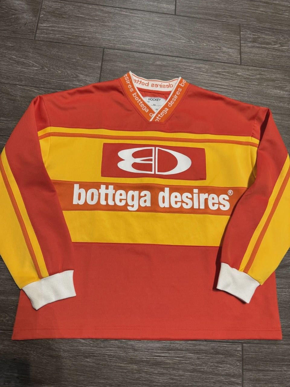 Bottega Desires Jersey size Medium • Brand New [3627]