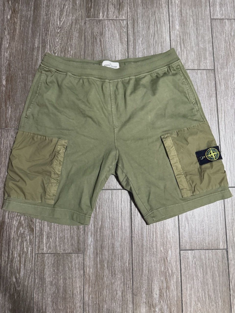 Stone Island Shorts size XXL • Pre-Owned [5570]