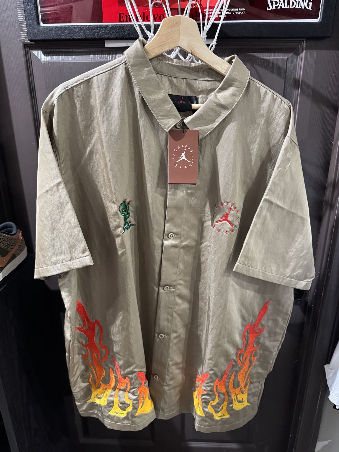 Travis Scott Cactus Jack x Jordan Button Down Shirt Khaki / XXL - Brand New [1995], Clothing Size: XXL, Product Condition: Brand New