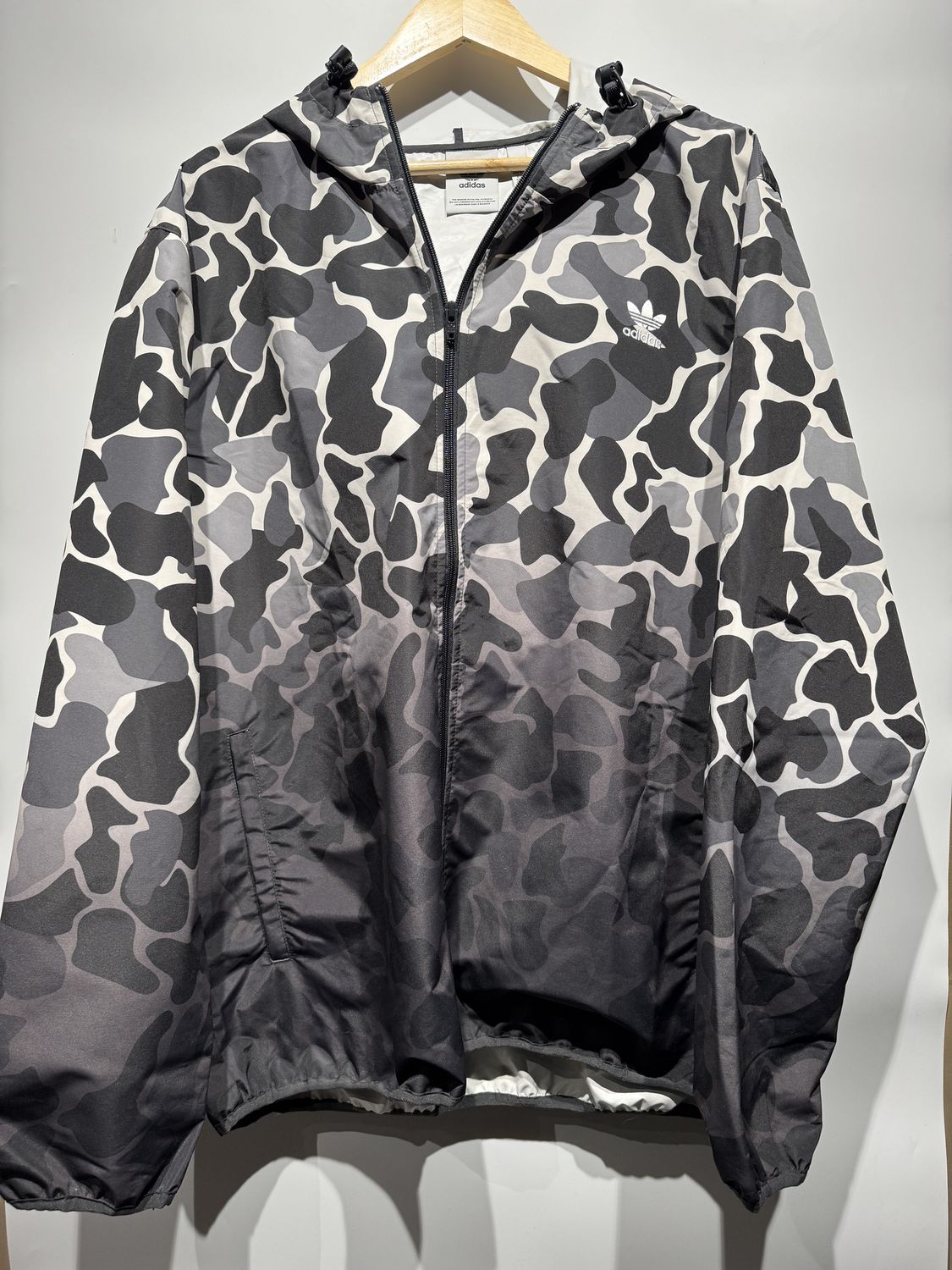Adidas Black White Camo Wind Breaker / XL - Excellent [6164], Clothing Size: XL, Product Condition: Excellent
