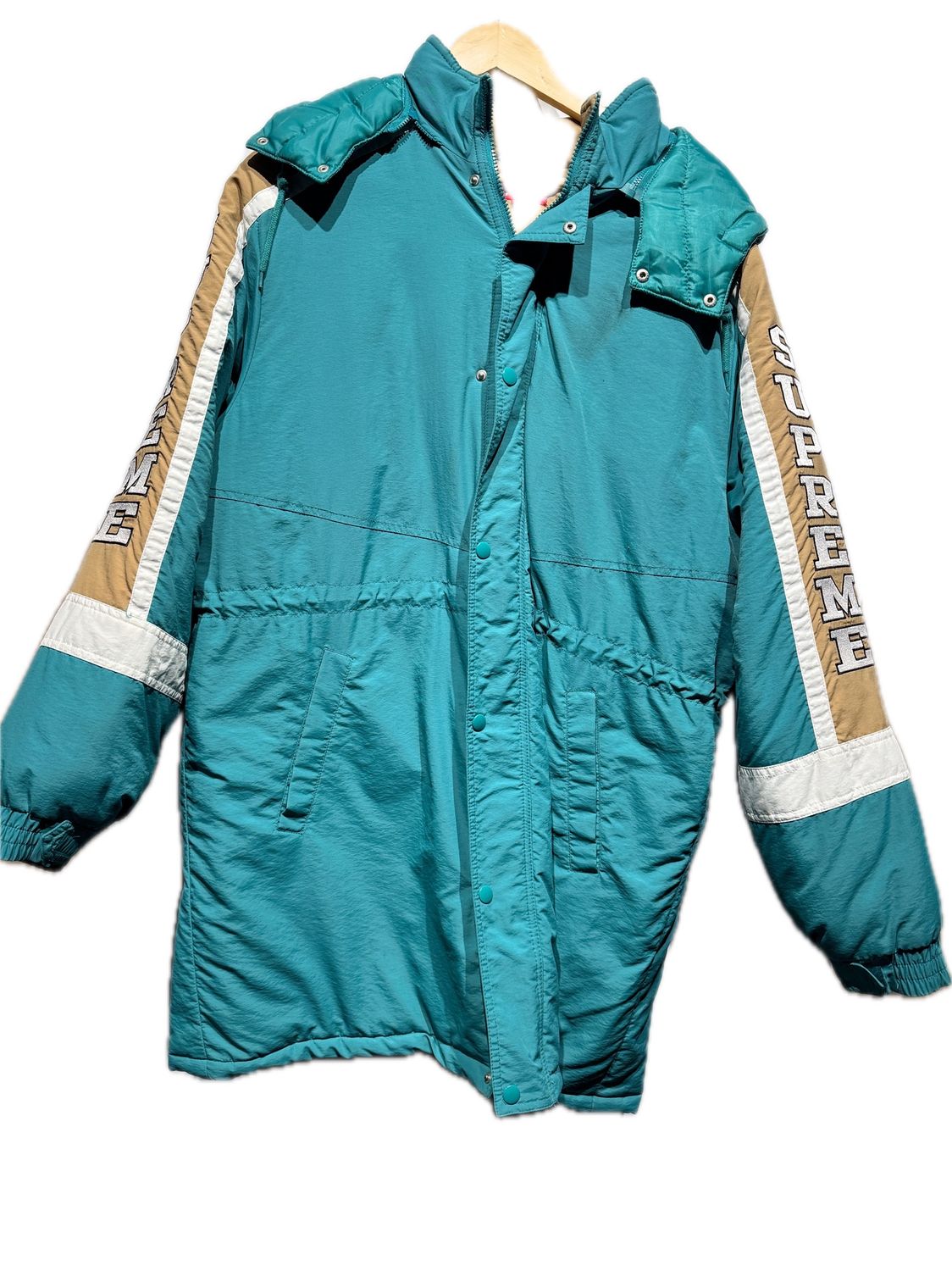 Supreme Sleeve Logo Sideline Parka (FW18) / L - Pre Owned [6659], Clothing Size: L, Product Condition: Pre-Owned