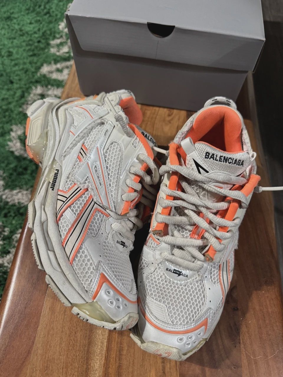 Balenciaga RNNR sz 9 • Pre-Owned [0941]