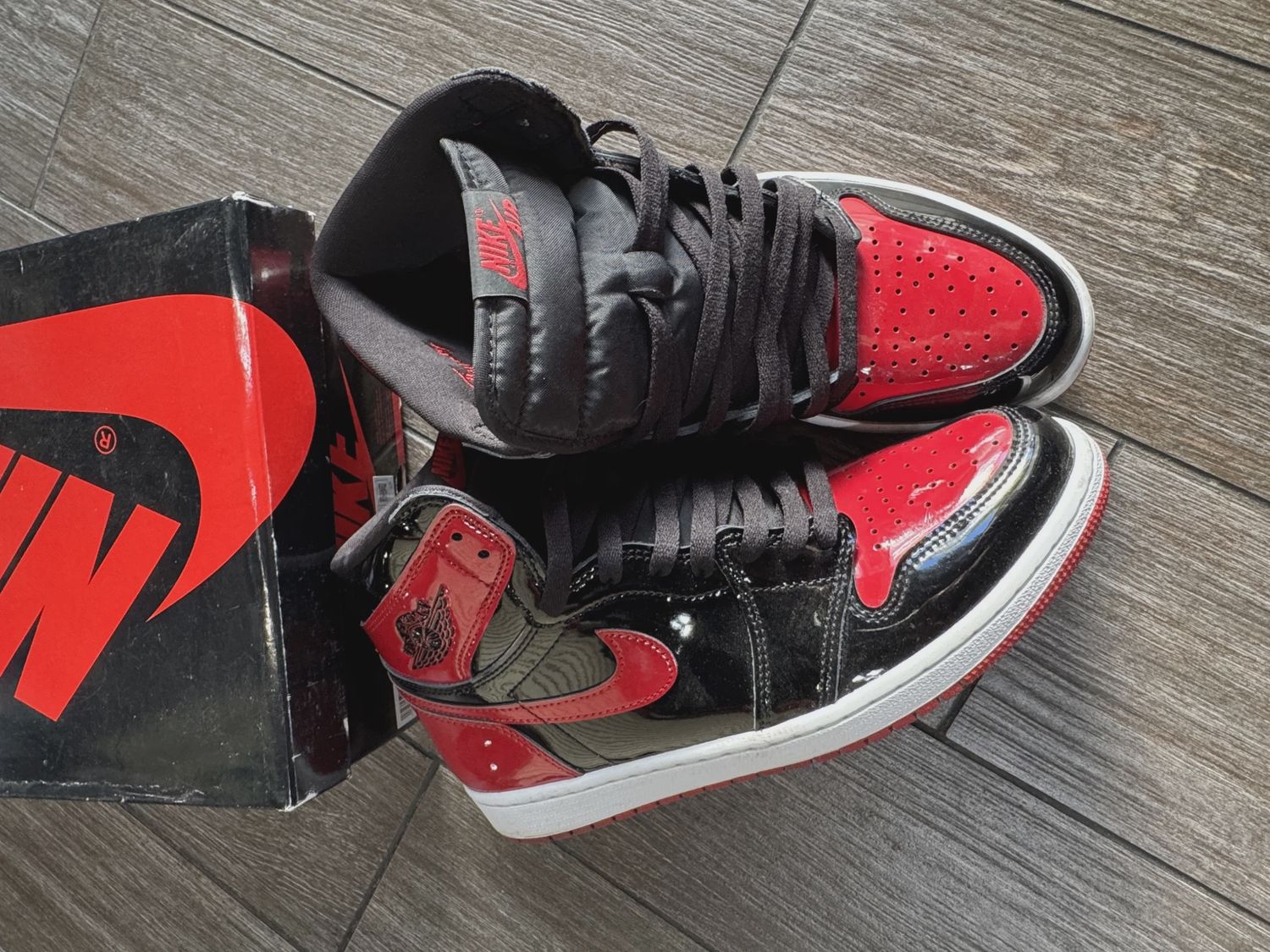 Air Jordan 1 Retro High Original Patent Black Red • Pre-Owned [3652]