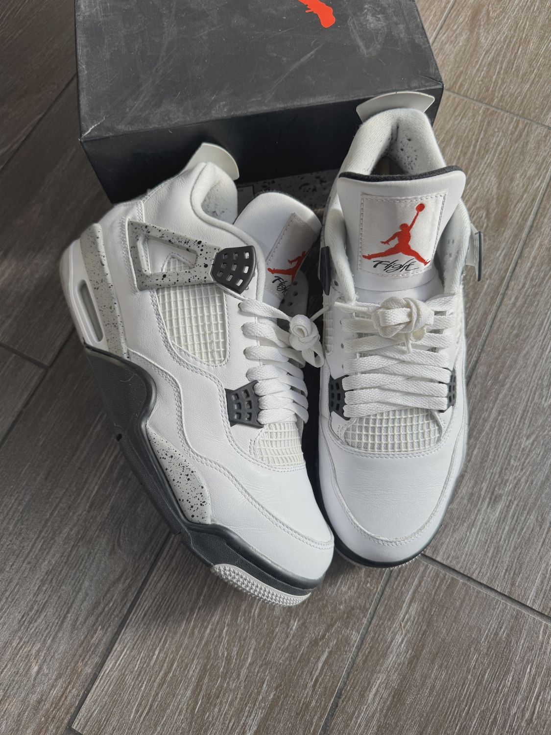 Air Jordan 4 Retro White Cement (2016) • Pre-Owned [2073]