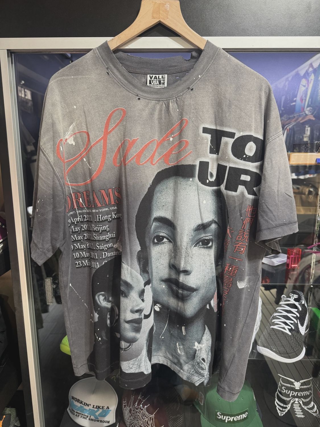 Vale Forever Sade Tour Tee Shirt size XL • Pre-Owned [9819]