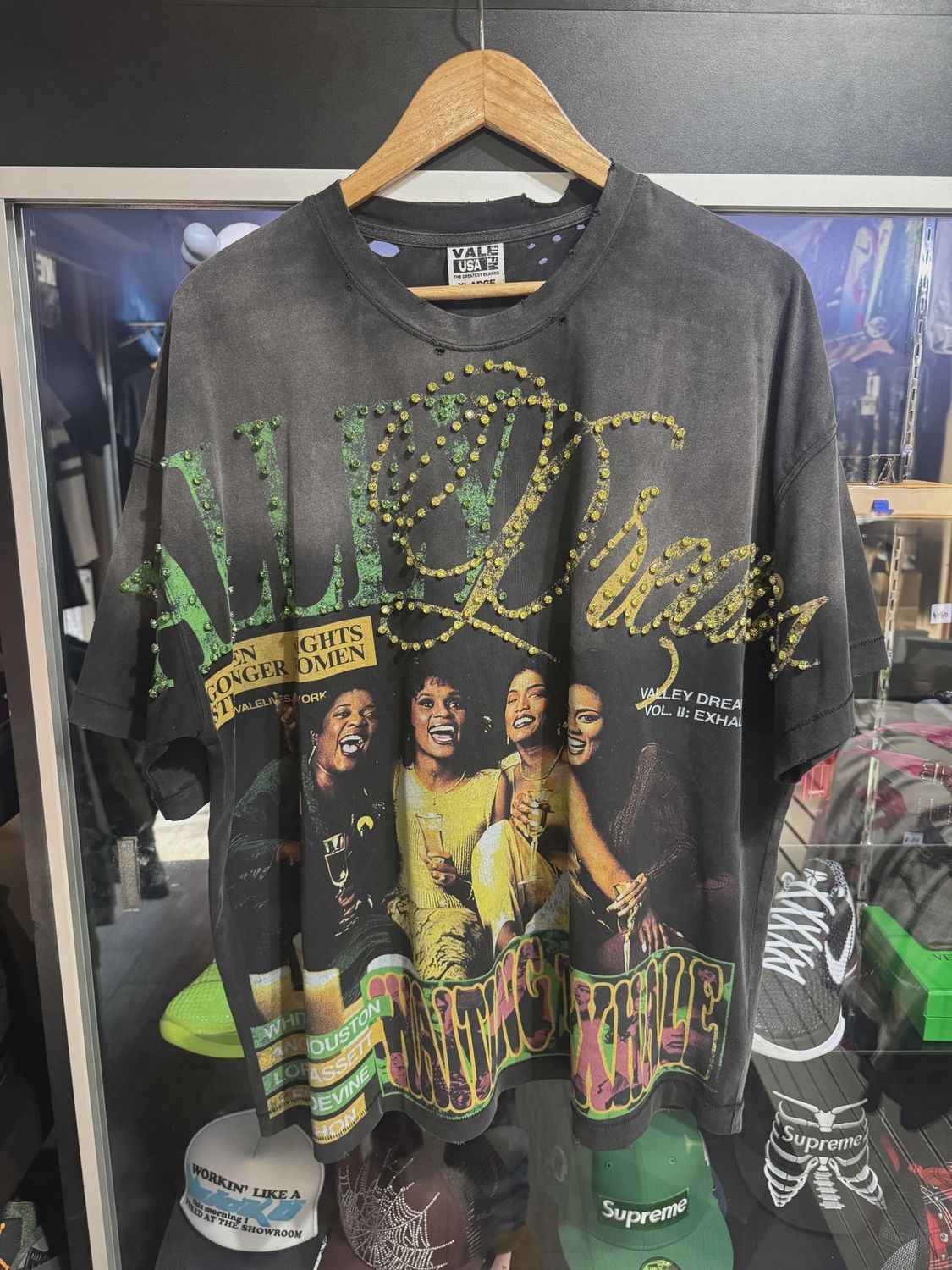 Vale Forever Whitney Houston Tee Size XL • Pre-Owned [2377]
