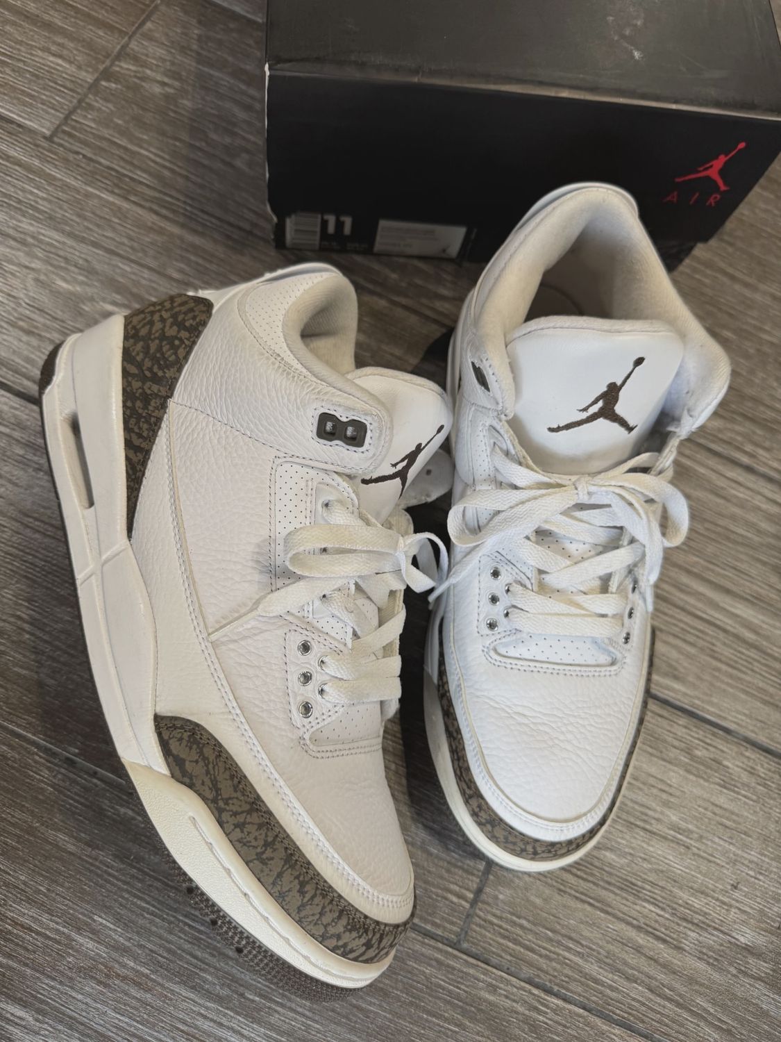 Air Jordan 3 Retro Mocha (2018) • Pre-Owned [6500]