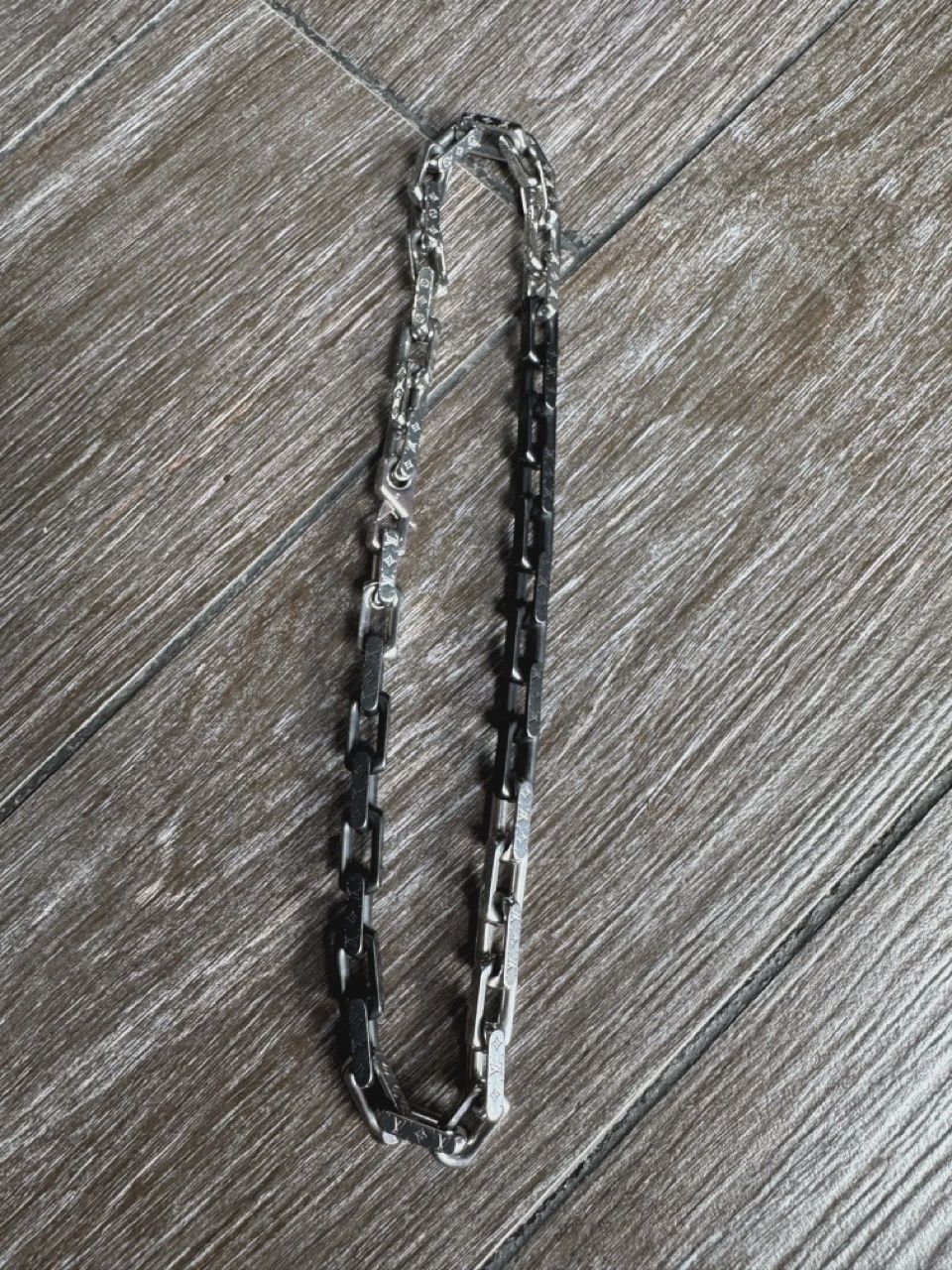 Louie Vuitton chain necklace • Pre-Owned [2920]