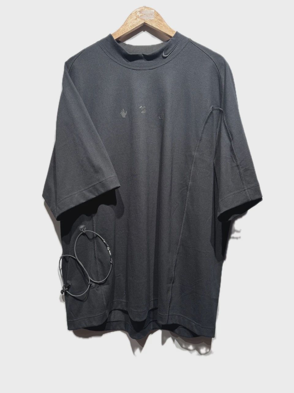 Nike  x Off-White Short Sleeve Top • Pre-Owned [2591]