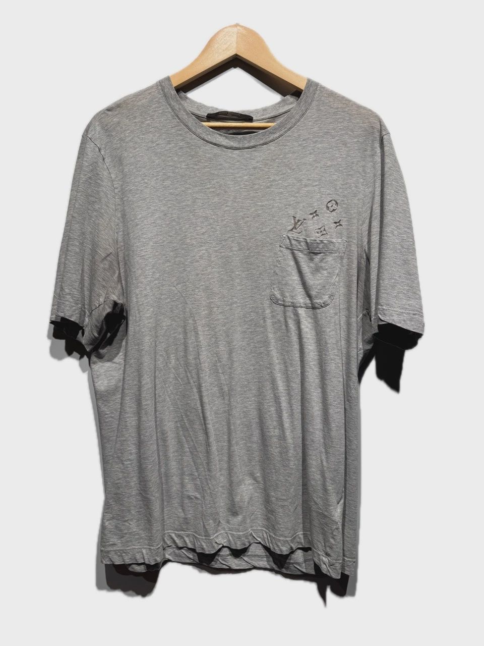 Louie Vuitton T Shirt Grey / XXL • Pre-Owned [7091]