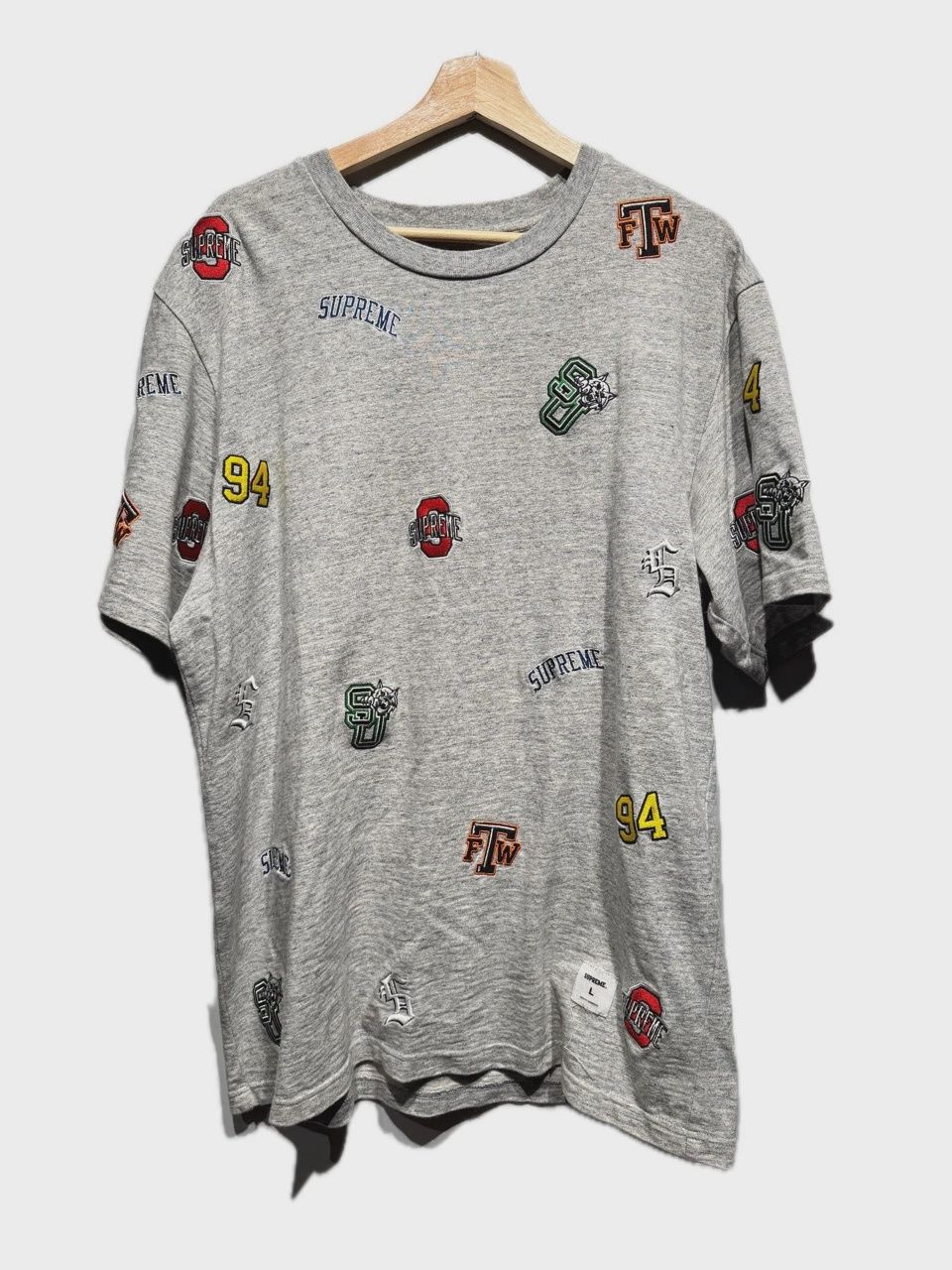 Supreme University SS20 Tee size Large • Pre-Owned [7551]