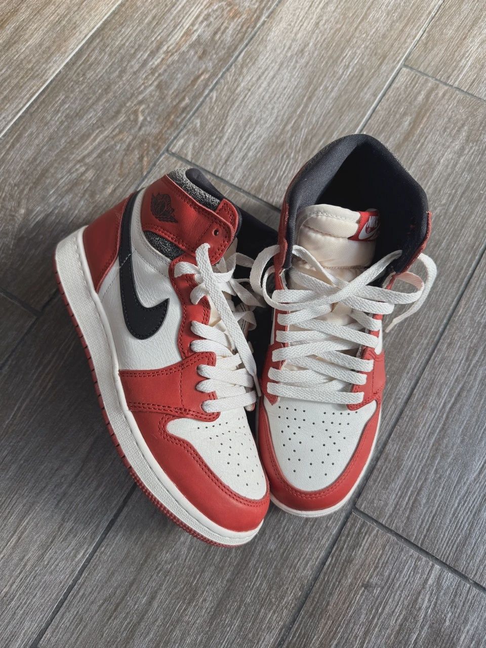Air Jordan 1 Retro High Original Chicago Lost and Found (Grade School) • Pre-Owned [9842]