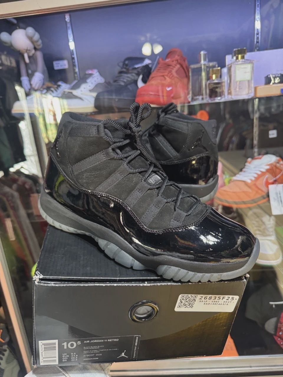 Air Jordan 11 Retro Cap and Gown • Pre-Owned [3095]