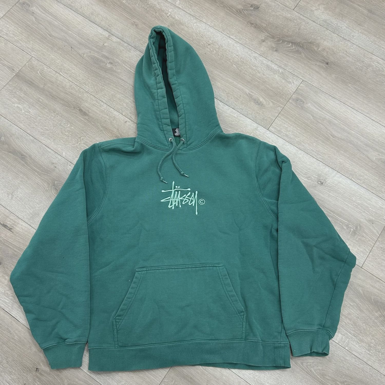Stüssy Copyright Embroidered Hoodie • Pre-Owned [3923]
