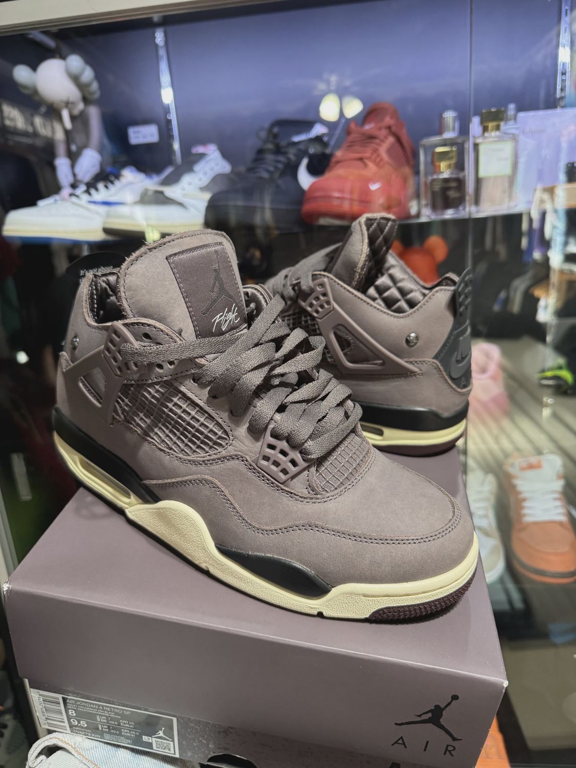 Air Jordan 4 Retro SP A Ma Maniére Violet Ore • Pre-Owned [3575]