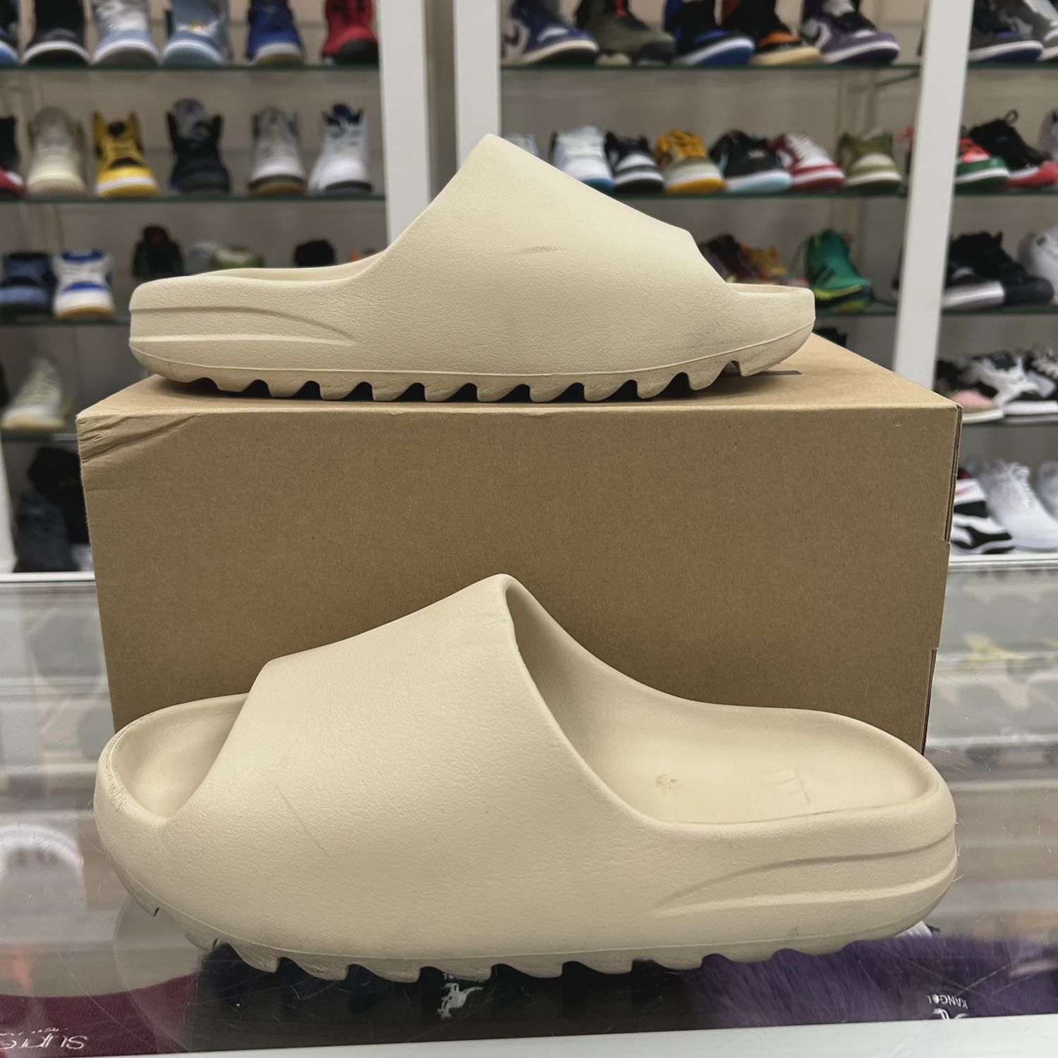 adidas Yeezy Slide Bone (2022/2023 Restock) • Pre-Owned [8693]