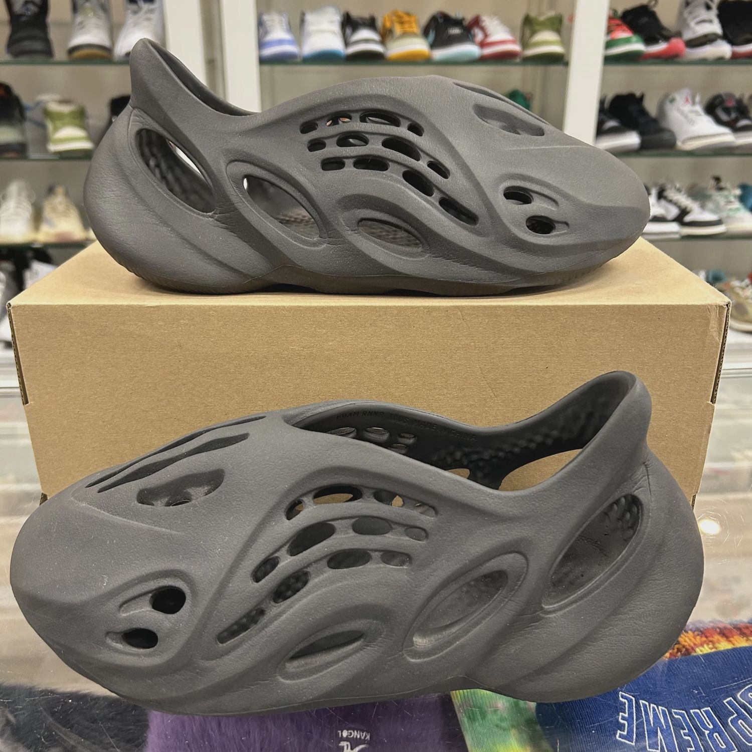 adidas Yeezy Foam RNR Onyx • Pre-Owned [1624]