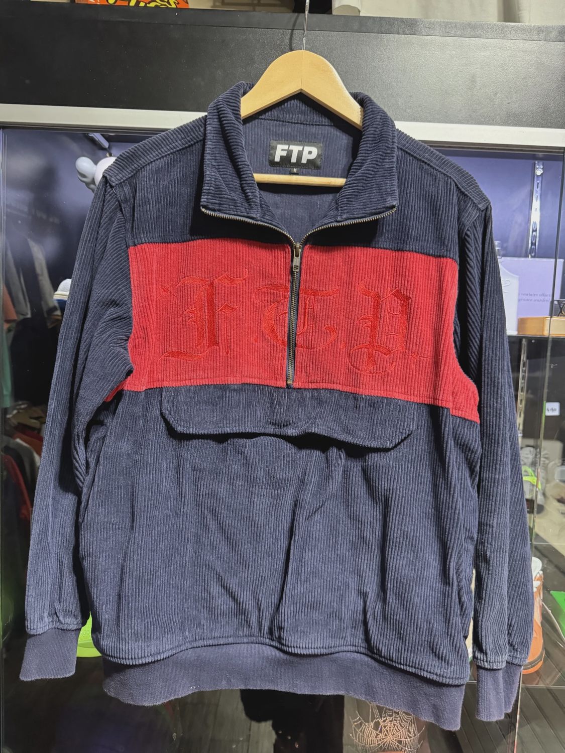 FTP Corduroy Half Zip size Medium • Pre-Owned [4809]