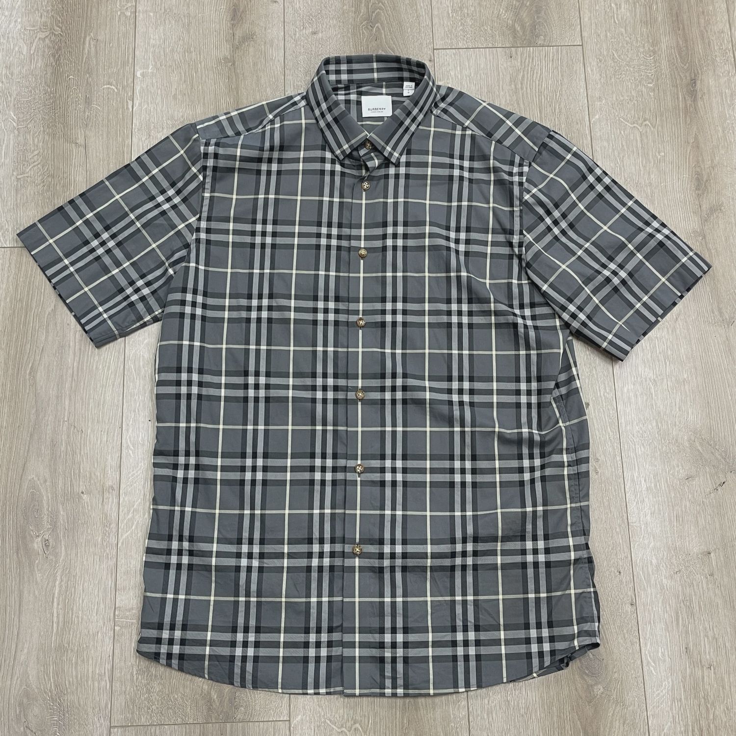 Burberry button up gray • Pre-Owned [5274]