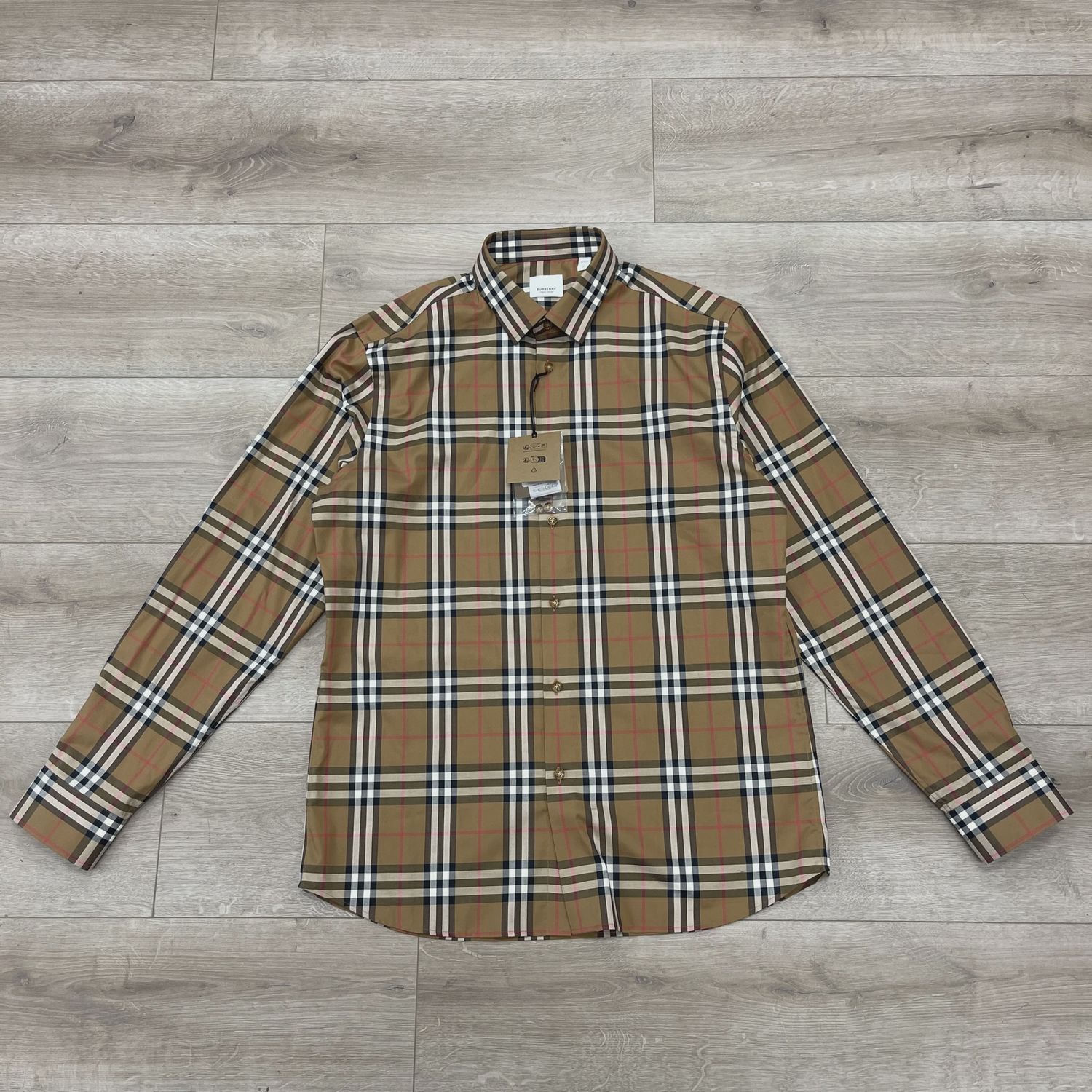 Burberry button up • Brand New [2865]