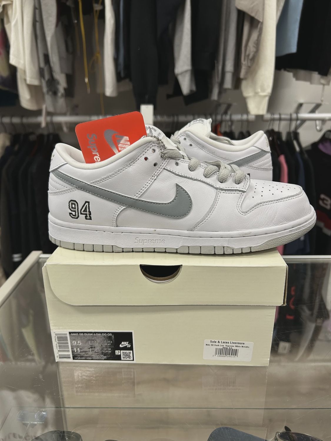 Nike SB Dunk Low Supreme 94 White Metallic Silver • Pre-Owned [4203]